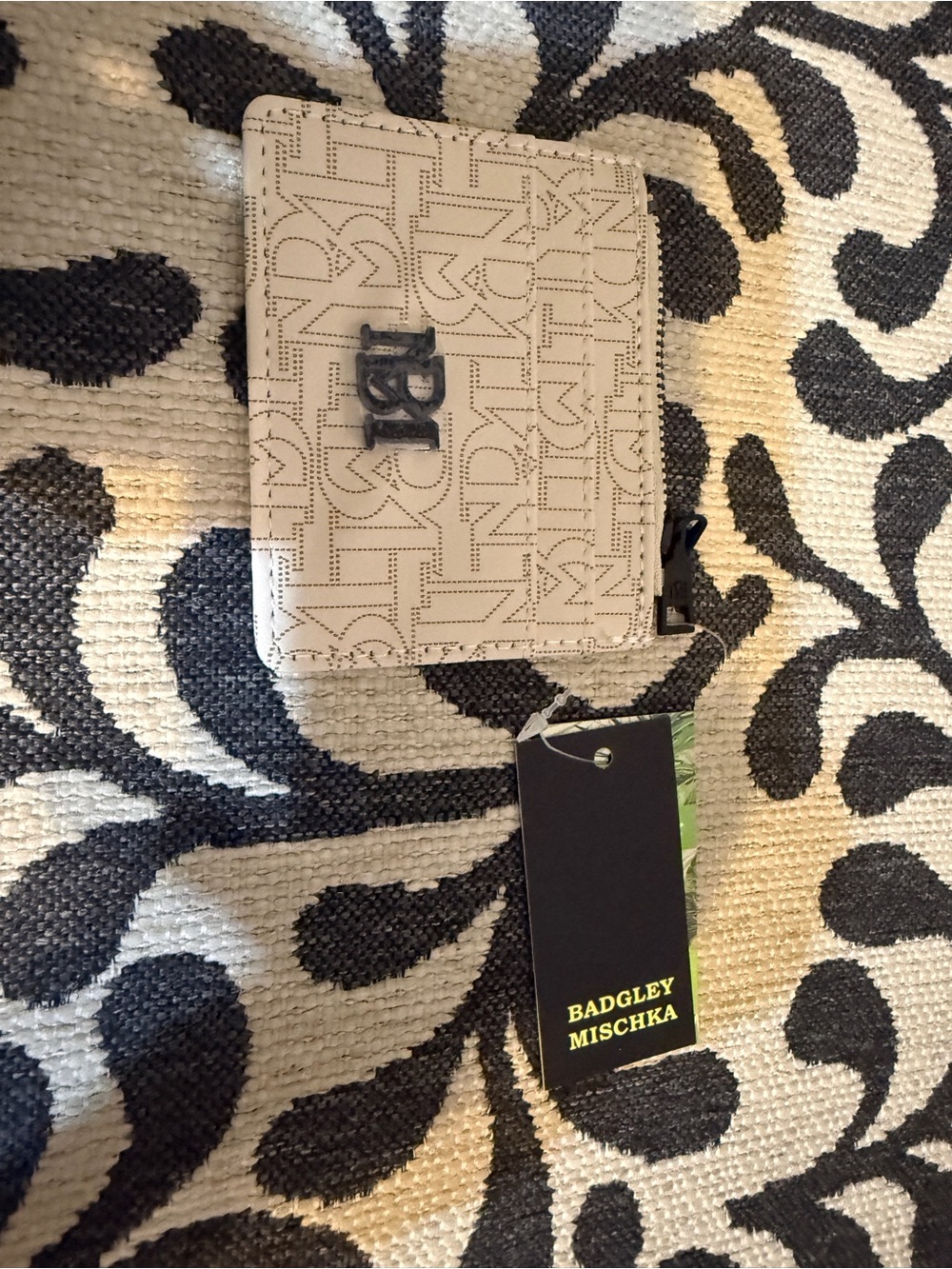 Badgley Mischka White Logo Zip Card Wallet